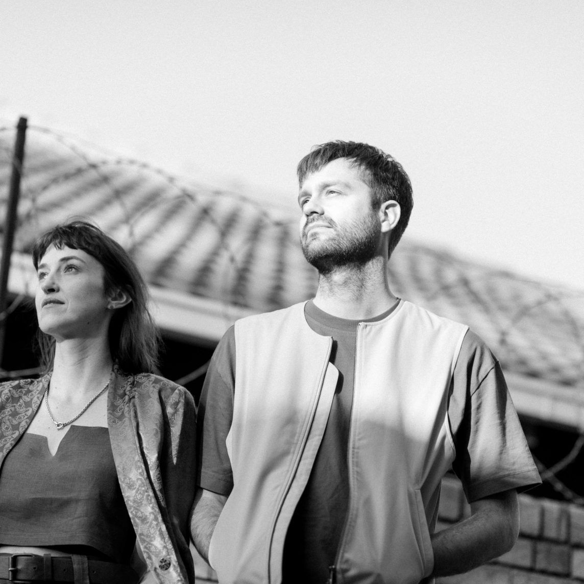 143_5911 - Contact High